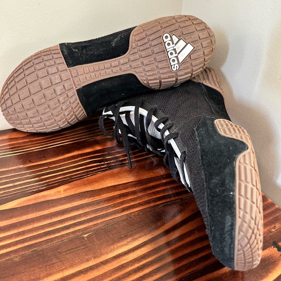 Adidas men's tech Fall wrestling shoes size 13